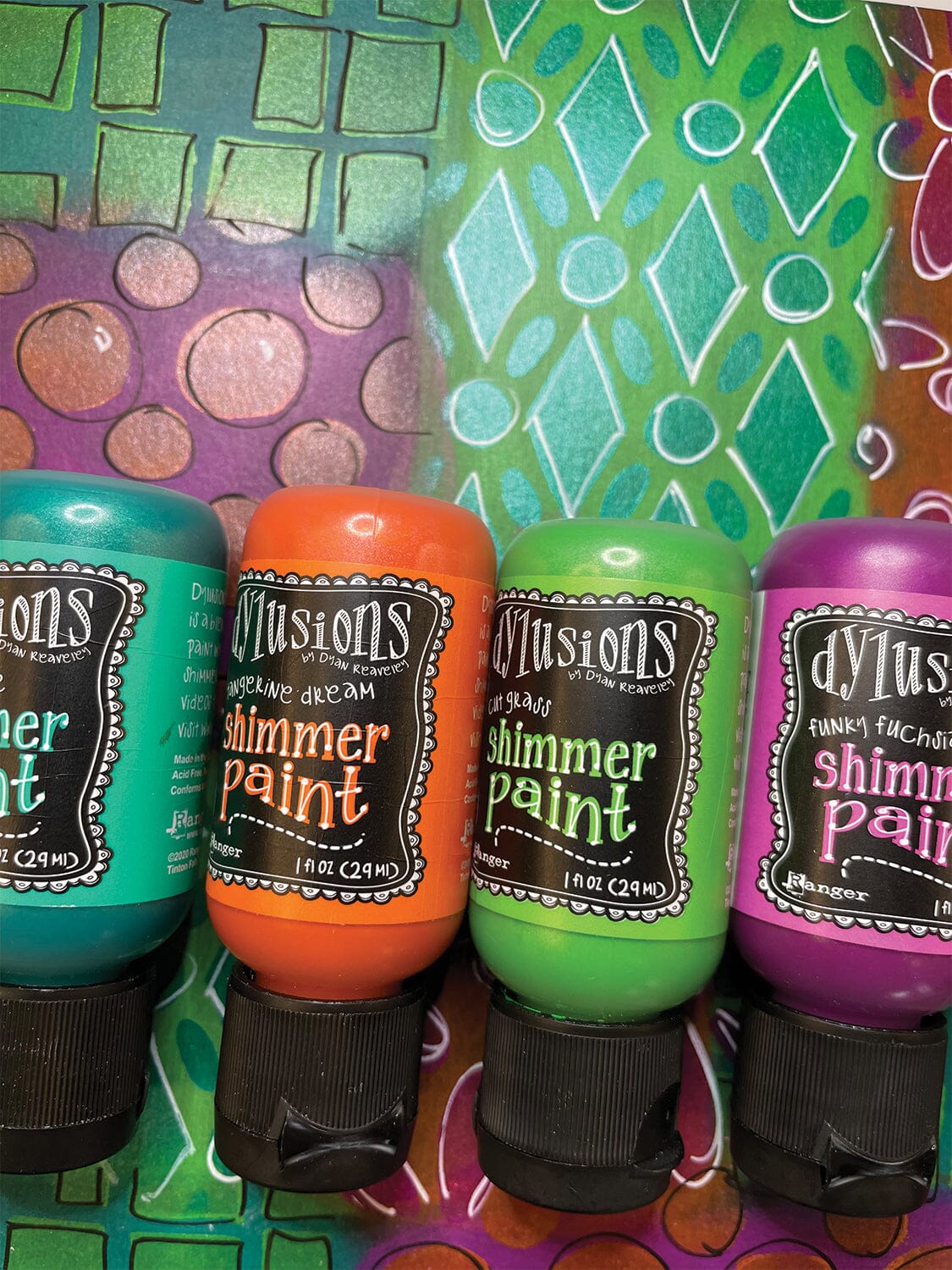 Dylusions Shimmer Paint Cut Grass, 1oz Paint Dylusions 